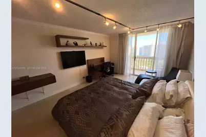 1000 W Island Blvd #2707, Aventura, FL 33160 - Photo 13