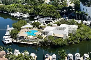 1000 W Island Blvd, Aventura, FL 33160 - Photo 11