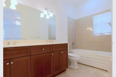 578 Loretto Ave #5, Coral Gables, FL 33146 - Photo 7