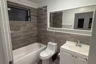 486 E 30th St, Hialeah, FL 33013 - Photo 19