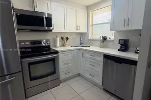 8880 Sunrise Lakes Blvd, Sunrise, FL 33322 - Photo 13