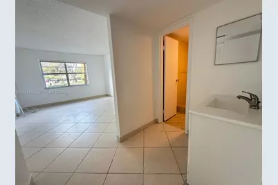 4304 NW 9th Ave #2-1C, Deerfield Beach, FL 33064 - Photo 3