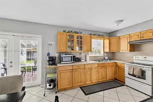 2440 Largo Dr, Miramar, FL 33023 - Photo 9