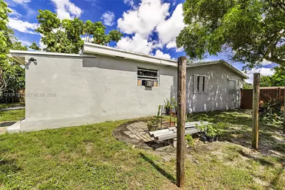 2440 Largo Dr, Miramar, FL 33023 - Photo 23