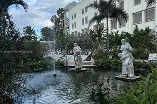 5055 Collins Ave, Miami Beach, FL 33140 - Photo 15