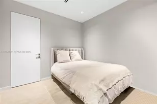 250 S Hibiscus Dr, Miami Beach, FL 33139 - Photo 25