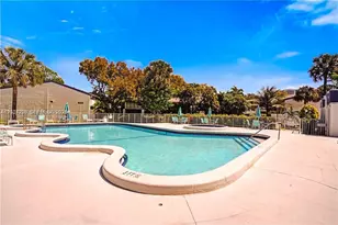 19200 NE 25th Ave, Miami, FL 33180 - Photo 15