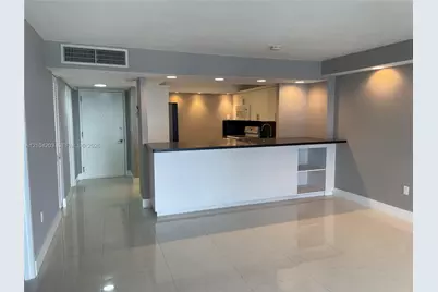 5701 Collins Ave #911, Miami Beach, FL 33140 - Photo 3