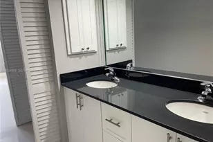 5701 Collins Ave, Miami Beach, FL 33140 - Photo 11