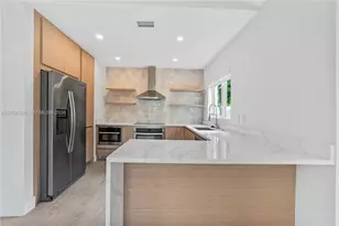 718 NE 87th St, Miami, FL 33138 - Photo 5