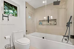 718 NE 87th St, Miami, FL 33138 - Photo 29