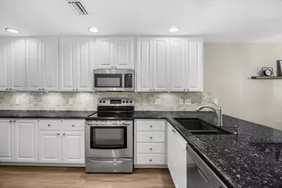 141 Rivinia Dr, Jupiter, FL 33458 - Photo 13