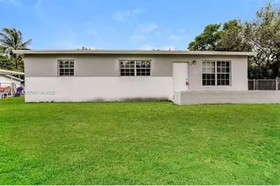 1250 NE 207th Ter, Miami, FL 33179 - Photo 1