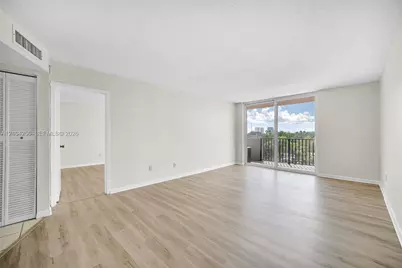 2075 NE 164th St #510, North Miami Beach, FL 33162 - Photo 5