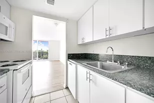 2075 NE 164th St, North Miami Beach, FL 33162 - Photo 13