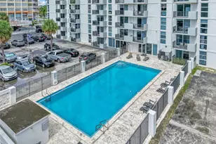 2075 NE 164th St, North Miami Beach, FL 33162 - Photo 37
