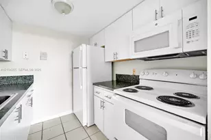 2075 NE 164th St, North Miami Beach, FL 33162 - Photo 11