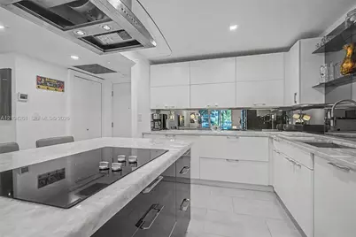 2301 Collins Ave #516, Miami Beach, FL 33139 - Photo 7