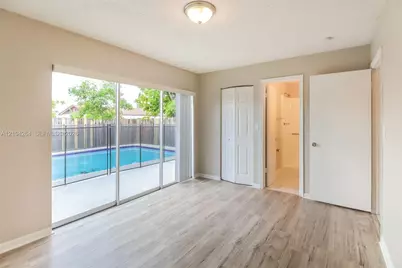 7701 SW 7th Ct, North Lauderdale, FL 33068 - Photo 9