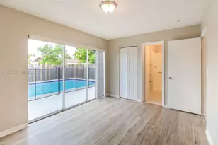 7701 SW 7th Ct, North Lauderdale, FL 33068 - Photo 9