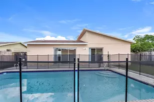 7701 SW 7th Ct, North Lauderdale, FL 33068 - Photo 15