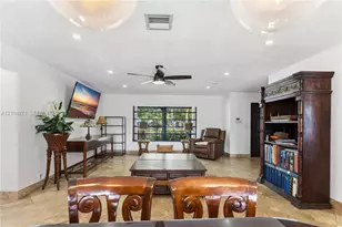 1121 SW 75th Ave, Plantation, FL 33317 - Photo 13