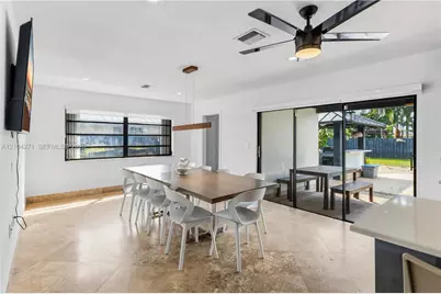 1121 SW 75th Ave, Plantation, FL 33317 - Photo 17