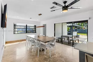 1121 SW 75th Ave, Plantation, FL 33317 - Photo 17
