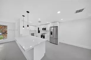222 SW 58th Ave, Plantation, FL 33317 - Photo 17