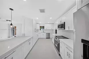 222 SW 58th Ave, Plantation, FL 33317 - Photo 3