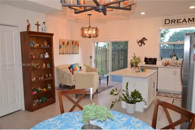 2744 SE 19th St, Homestead, FL 33035 - Photo 13