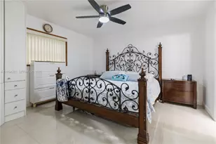 13948 Kendale Lakes Dr, Miami, FL 33183 - Photo 9