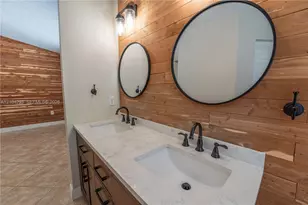 17601 SW 138th Ct, Miami, FL 33177 - Photo 9
