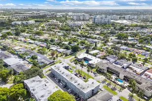 515 S Crescent Dr, Hollywood, FL 33021 - Photo 27
