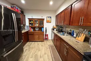14615 NE 5th Ct, Miami, FL 33161 - Photo 11