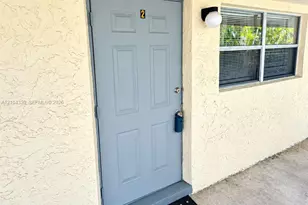 274 SW 9th St, Dania Beach, FL 33004 - Photo 5