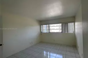 1460 NE 169th St, Miami, FL 33162 - Photo 9