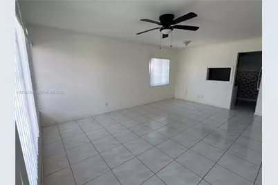 1460 NE 169th St #211, Miami, FL 33162 - Photo 5