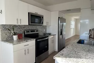 12701 SW 13th St, Pembroke Pines, FL 33027 - Photo 19