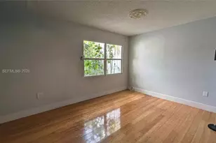 502 NW 11th St, Miami, FL 33136 - Photo 13