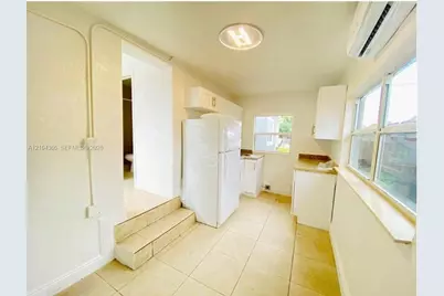 2996 NW 93rd St #B, Miami, FL 33147 - Photo 3