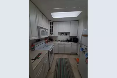 2555 NE 11th St #301, Fort Lauderdale, FL 33304 - Photo 9