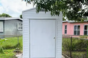 3260 NW 4th St, Lauderhill, FL 33311 - Photo 11