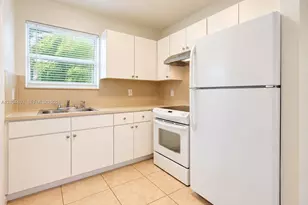 573 NE 82nd St, Miami, FL 33138 - Photo 5