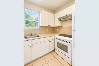 573 NE 82nd St #6, Miami, FL 33138 - Photo 7