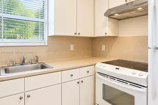 573 NE 82nd St, Miami, FL 33138 - Photo 7