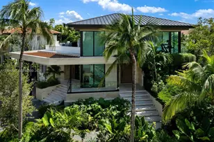 360 Harbor Ln, Key Biscayne, FL 33149 - Photo 1