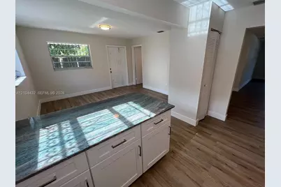 2790 SW 26th St, Miami, FL 33133 - Photo 11