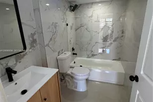 1820 W 53rd St, Hialeah, FL 33012 - Photo 9