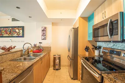 17555 W Atlantic Blvd #UPH6, Sunny Isles Beach, FL 33160 - Photo 3